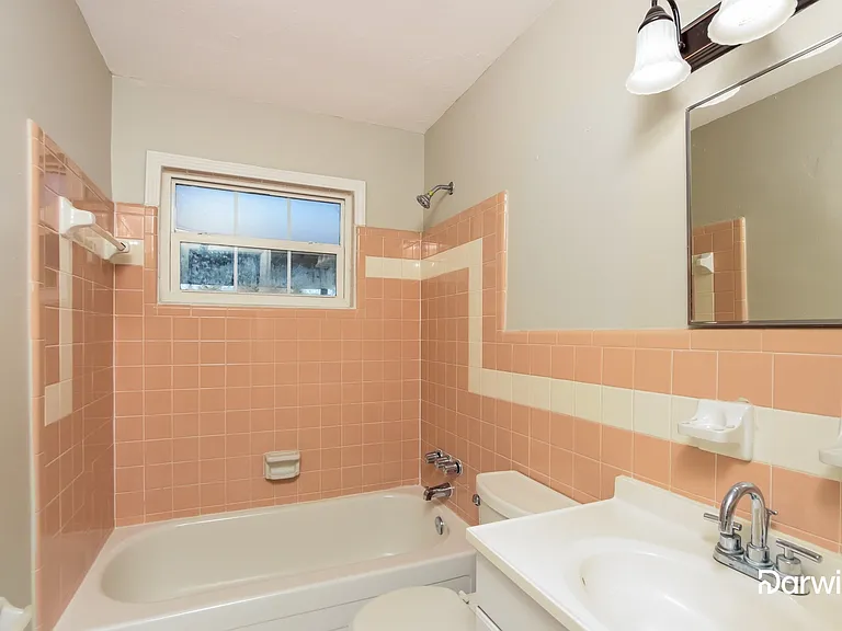 1521 Burgess Ct — Photo 11