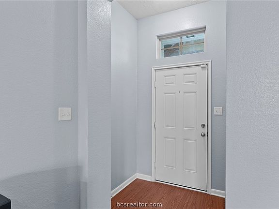 4th image of 2054 Positano Loop