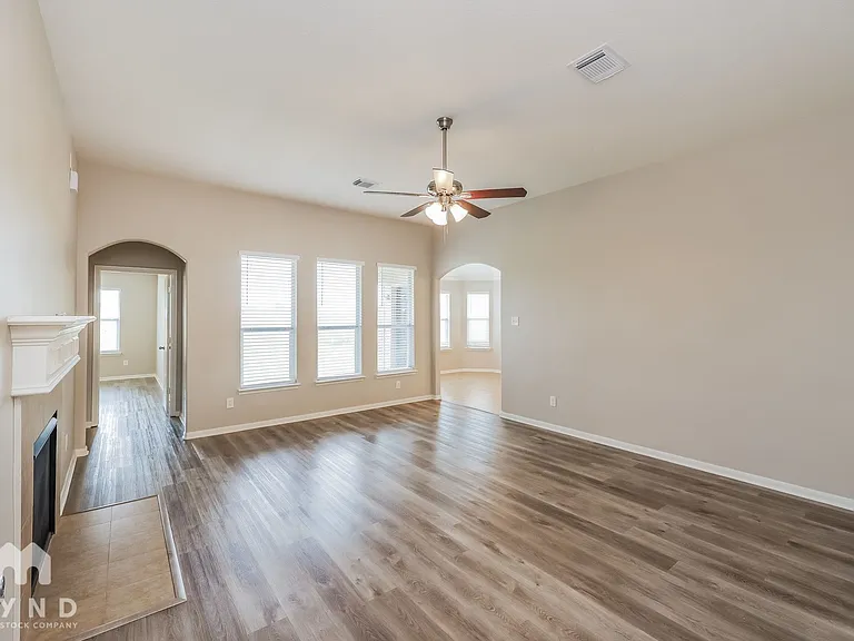 4511 Monarch Blue Ln — Photo 4