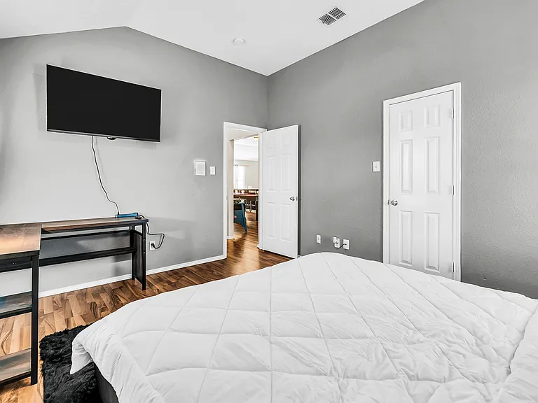 4709 Sleepy Ridge Cir — Photo 22