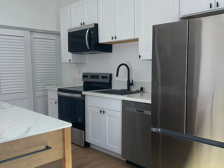 240 White Rd — Photo 18