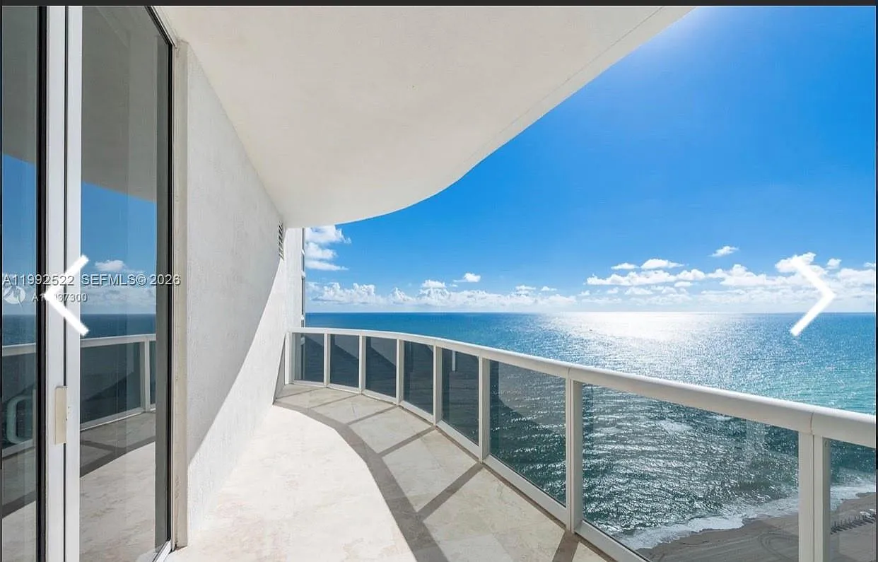 Tdr Tower I Condo — Photo 4