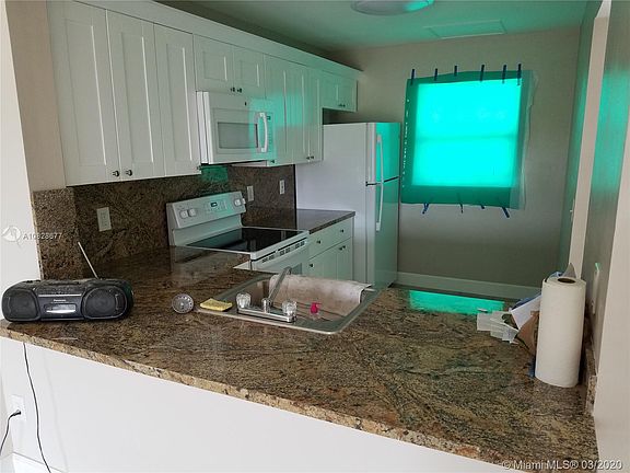4th image of 850 NE 207th Ter #7-201