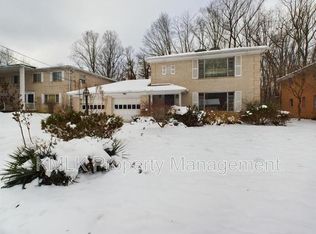 1834 Cromwell Dr, Akron, OH 44313