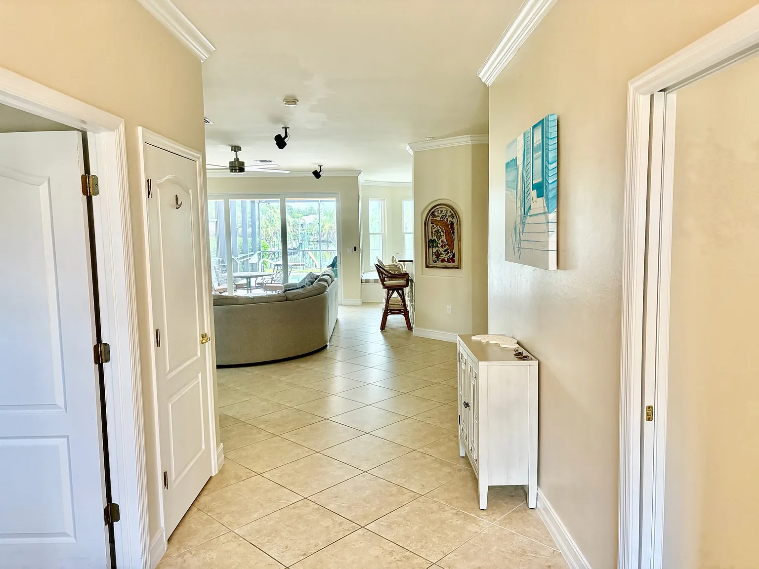 4 bed, 2703 sqft, $3,800 — Photo 2
