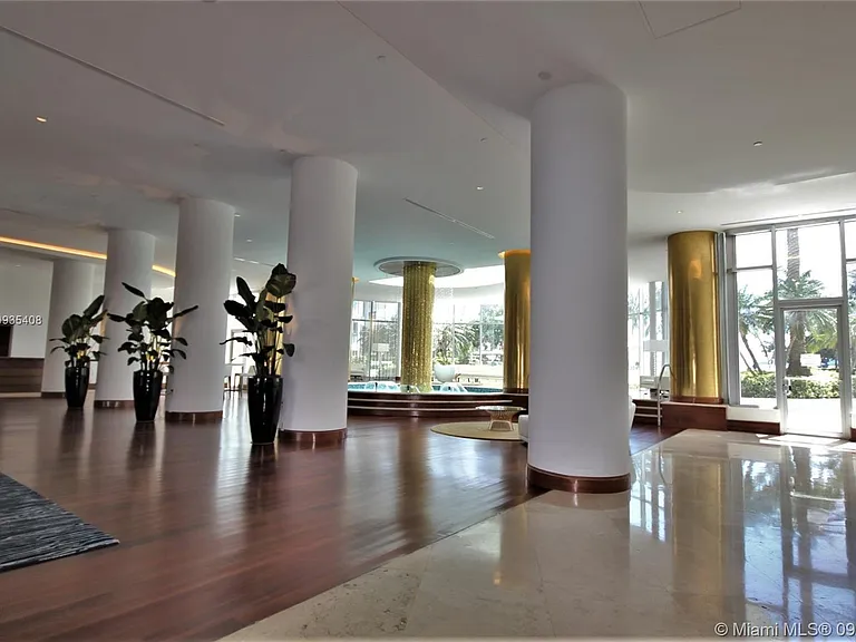 5161 Collins Ave #508 — Photo 13