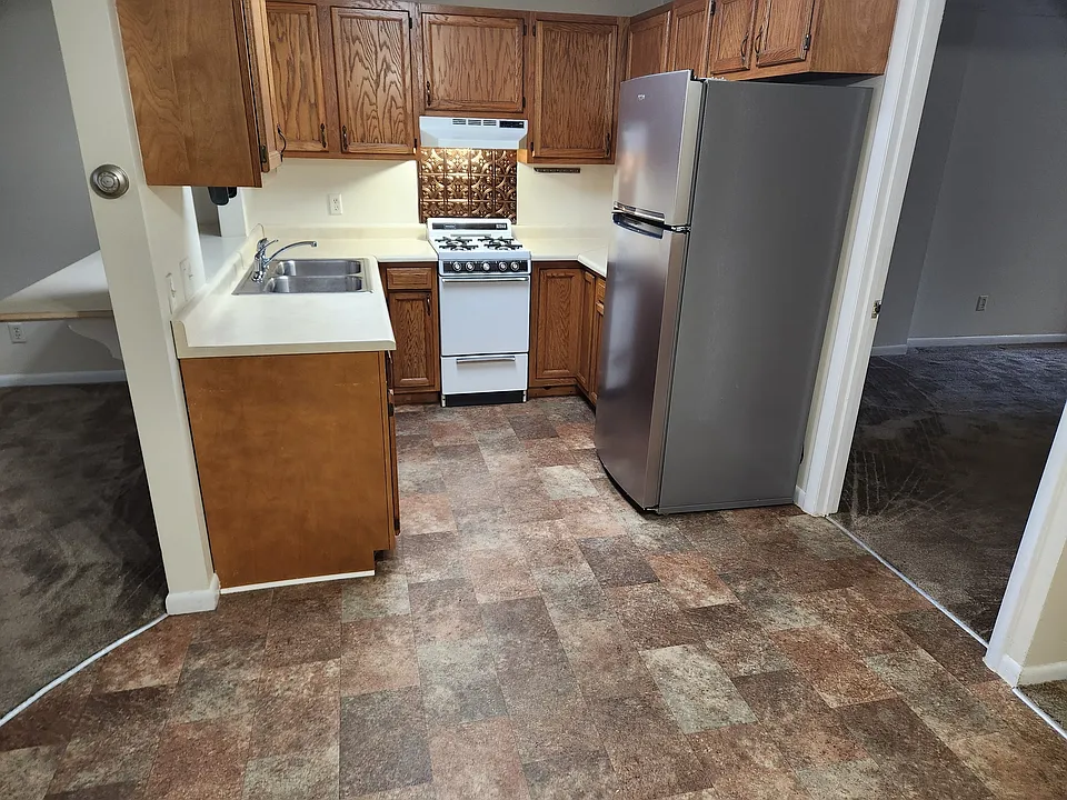 337 E Main St #1