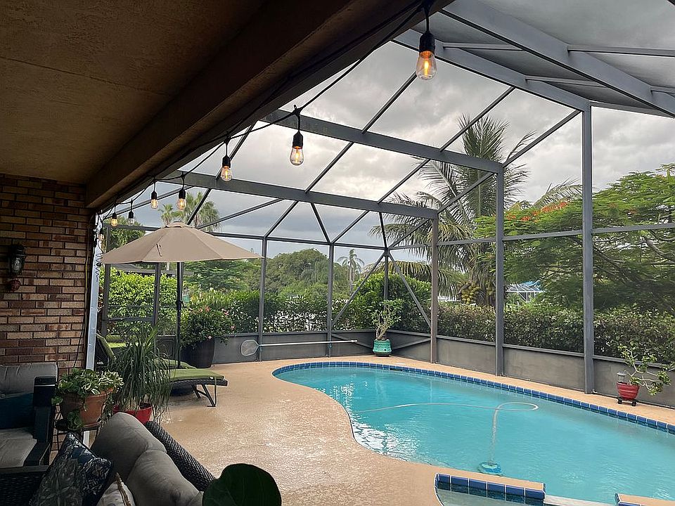 1st image of 365 SE Verada Ave