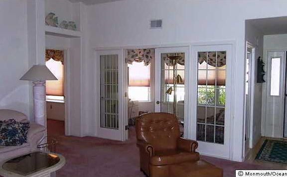 3rd image of 1239 Thornbury Lane #B