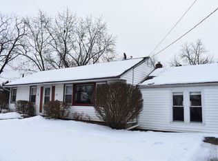 822 E Morgan St, Dixon, IL 61021