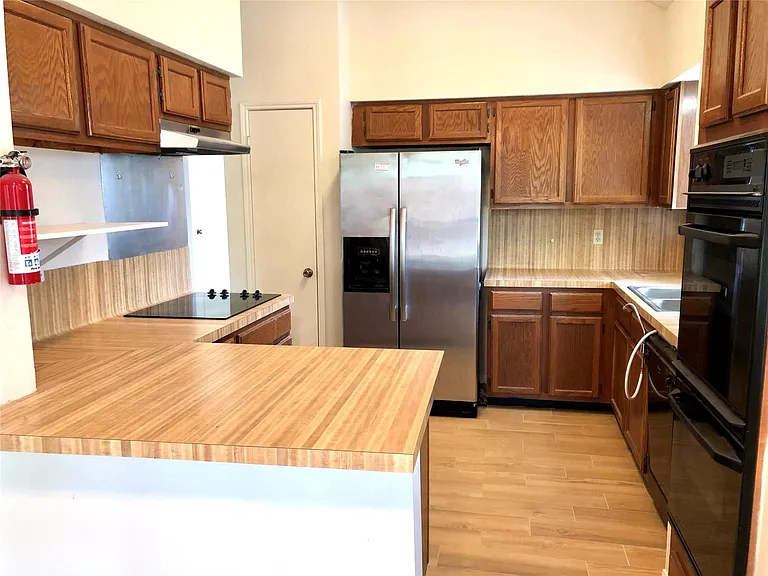 15650 Pebble Lake Dr — Photo 5