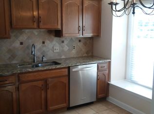 105 Wooden Carriage Dr, Hockessin, DE 19707