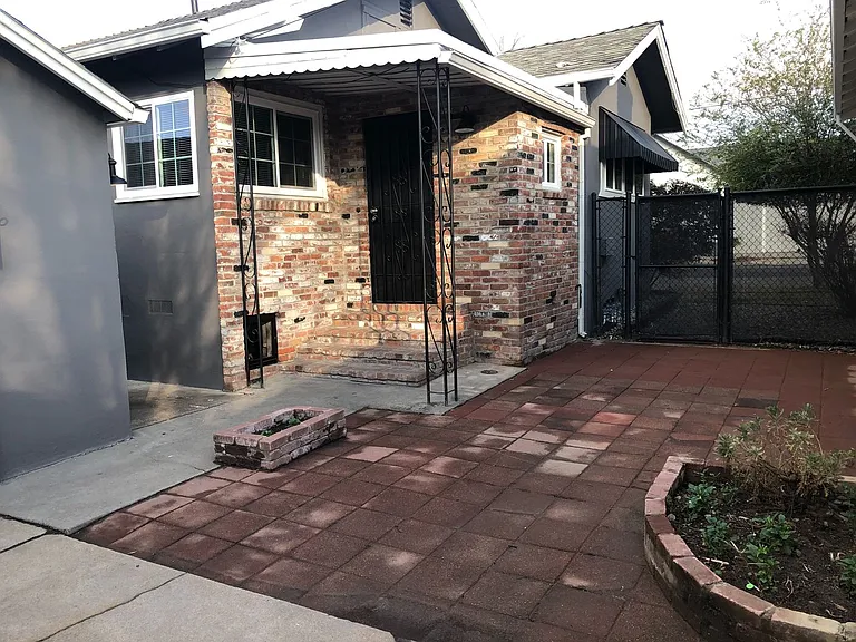 501 Grove St — Photo 4