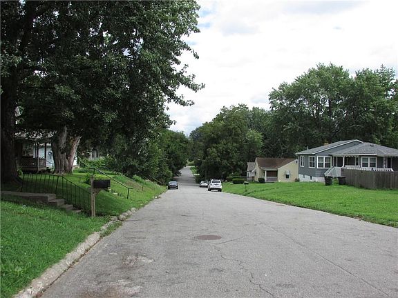 4th image of 1138 Ironmoulders St