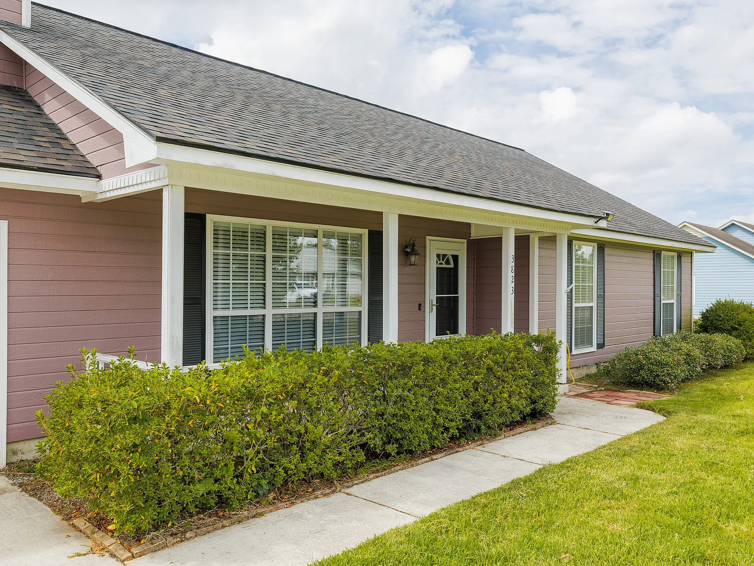 3 bed, 1463 sqft, $1,850 — Photo 2