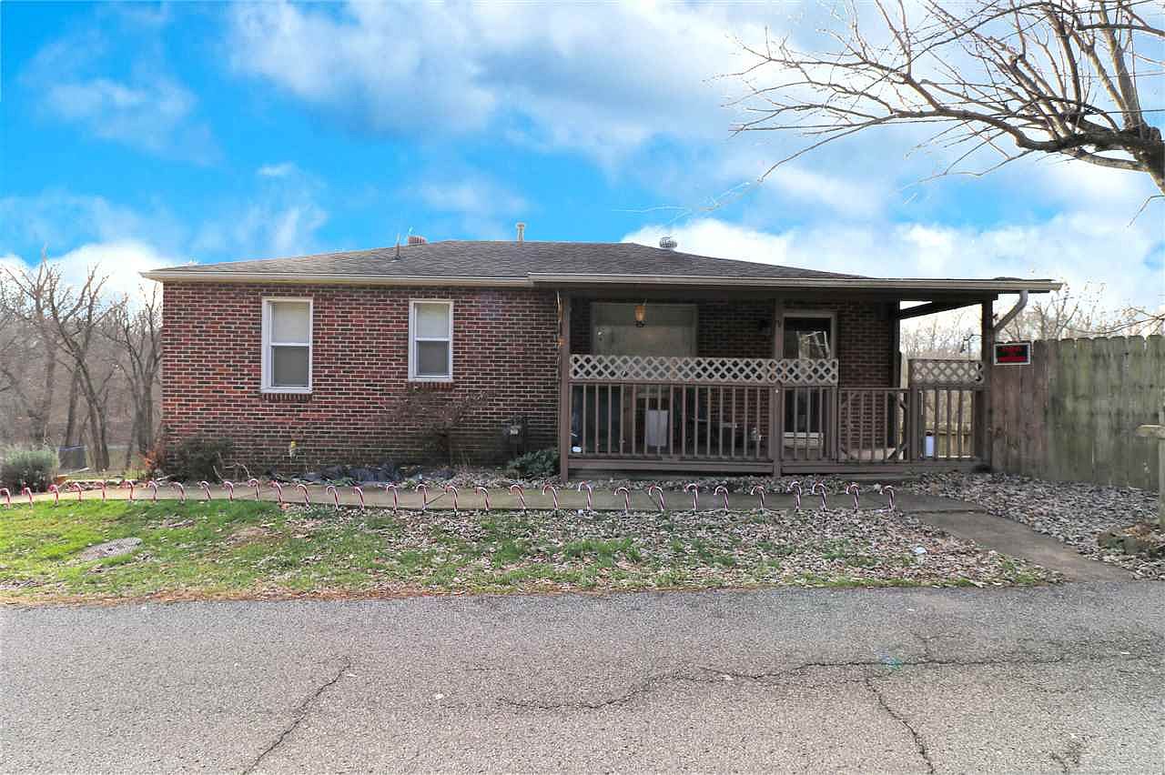 5453 Guyan River Rd Huntington Wv 25702 Zillow