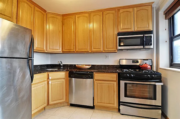 Sold by Corcoran | media 14