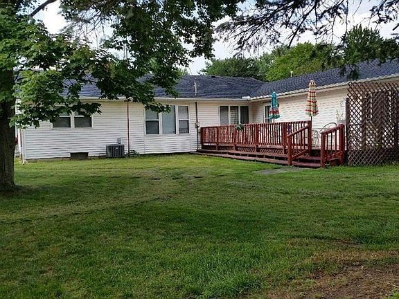 2nd image of 17 Hawthorne Dr
