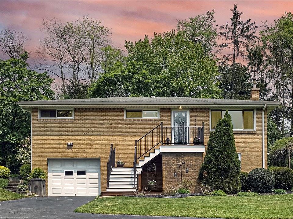 1st image of 425 Sharon Rd
