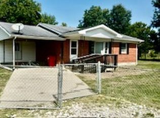 195 Flint Rd, Waco, KY 40385