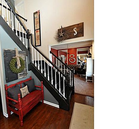 2nd image of 303 Meadowlark Ln