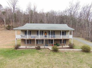 11 Catawba Acres Ln, Troutville, VA 24175