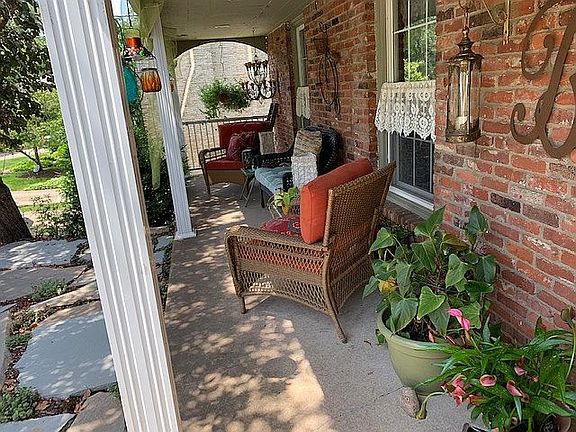 3rd image of 1009 Cork Dr