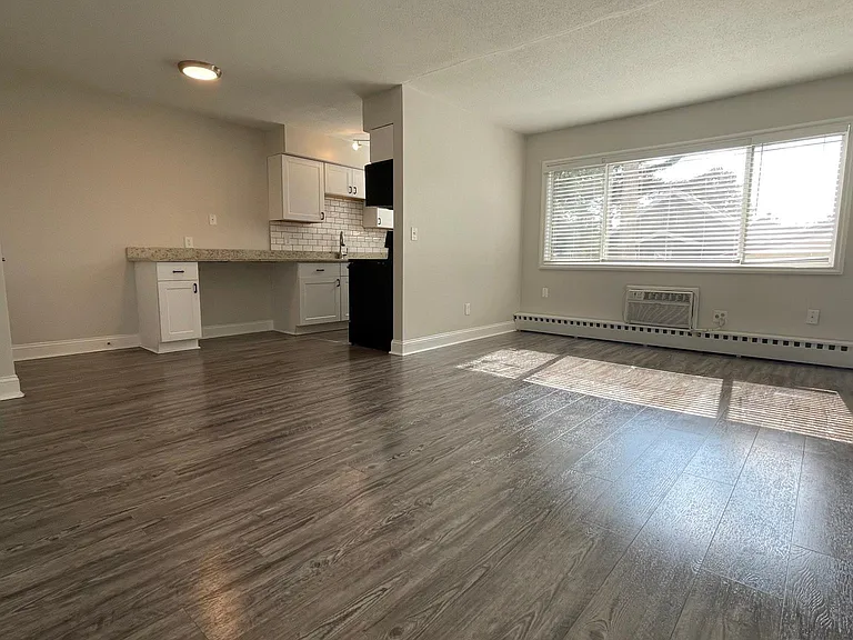 639 23rd Ave NE #25 — Photo 2