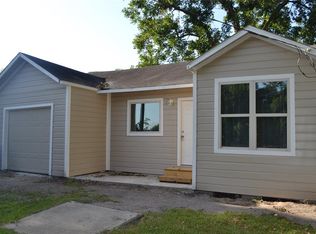 3710 E Walnut St, Pearland, TX 77581