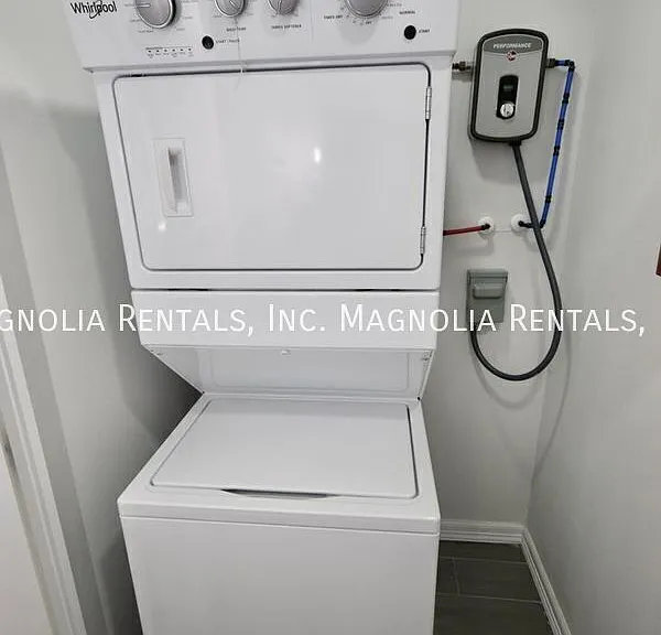2805 Larkspur Ave #2 — Photo 11