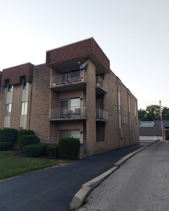 3101 Valerie Arms Dr #2C, Dayton, OH 45405 | Zillow