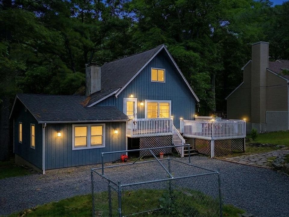 1st image of 204 Mountain Dr
