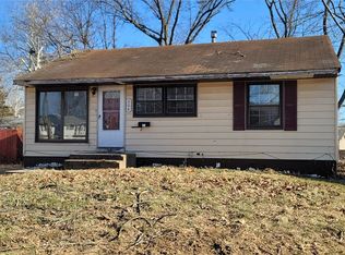 304 Lanark Rd, Saint Louis, MO 63137