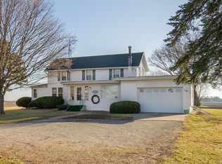 190 N 20th Rd, Peru, IL 61354