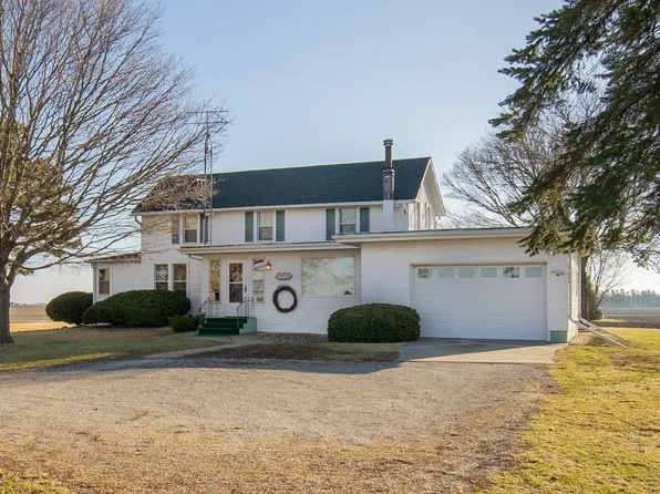 190 N 20th Rd, Peru, IL 61354