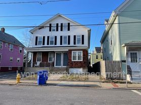 84 Spring St, Pawtucket, RI