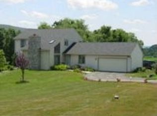 115 Old Field Dr, Bloomsburg, PA