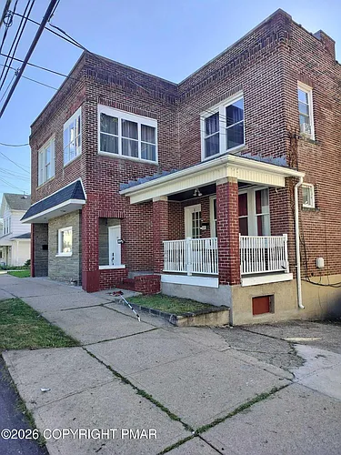 141 Grove St Photo 1