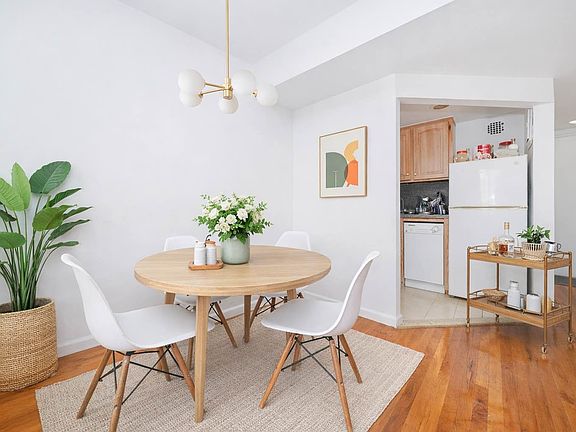 2nd image of 458 W 52nd St APT 4B