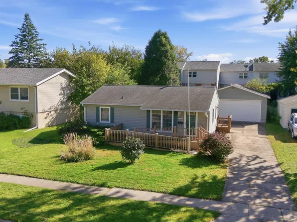 1322 Wheeler St, Ames, IA 50010