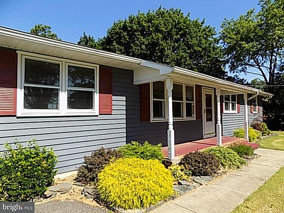 3rd image of 1806 Galli Dr