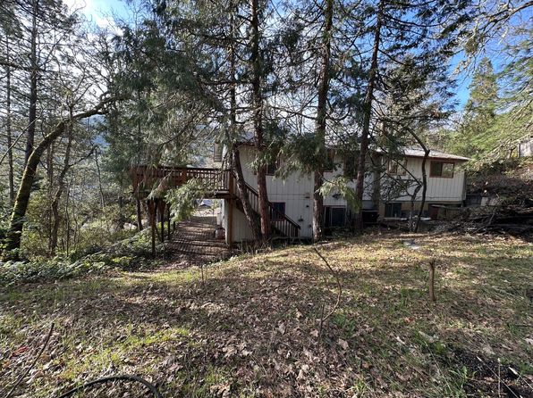 110 Canyon View St, Canyonville, OR 97417
