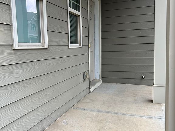 3rd image of 3220 Blue Springs Trce NW