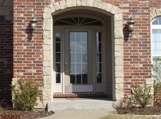 1130 Ridgeway Meadow Dr, Ballwin, MO 63021