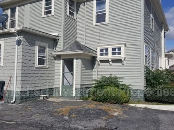 215 1/2 W Wayne St, Lima, OH 45801