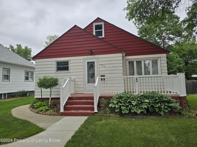 336 3rd Ave E, Dickinson, ND, 58601