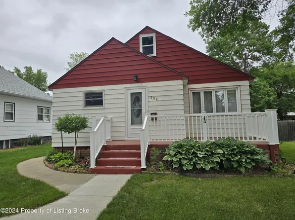 336 3rd Ave E, Dickinson, ND 58601