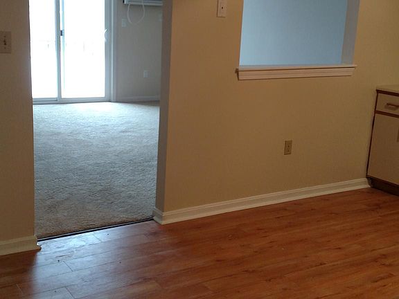 5th image of 3 New Haven Dr Floor 3
