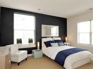 1805 W Argyle St #1807205, Chicago, IL 60640