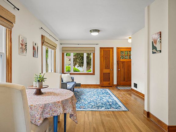 3rd image of 515 Pawling St